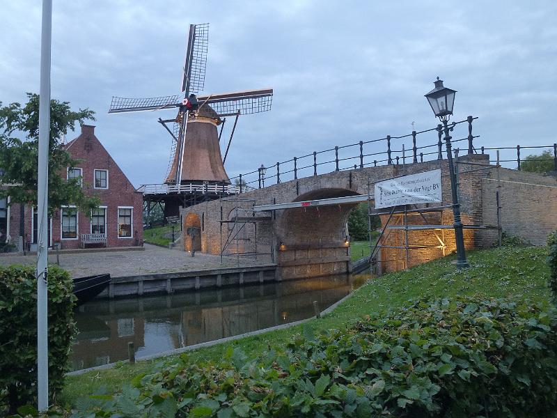 f1787840.jpg