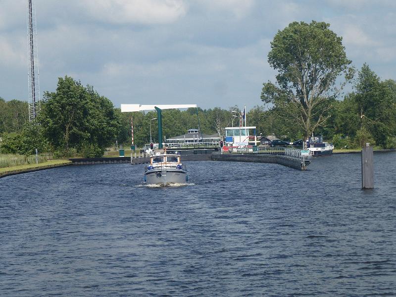 f2719896.jpg