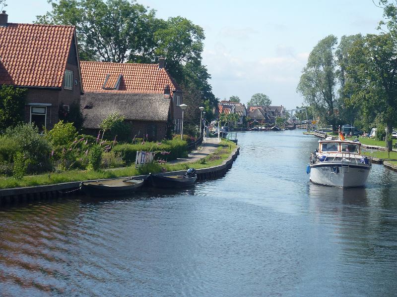 f2741616.jpg